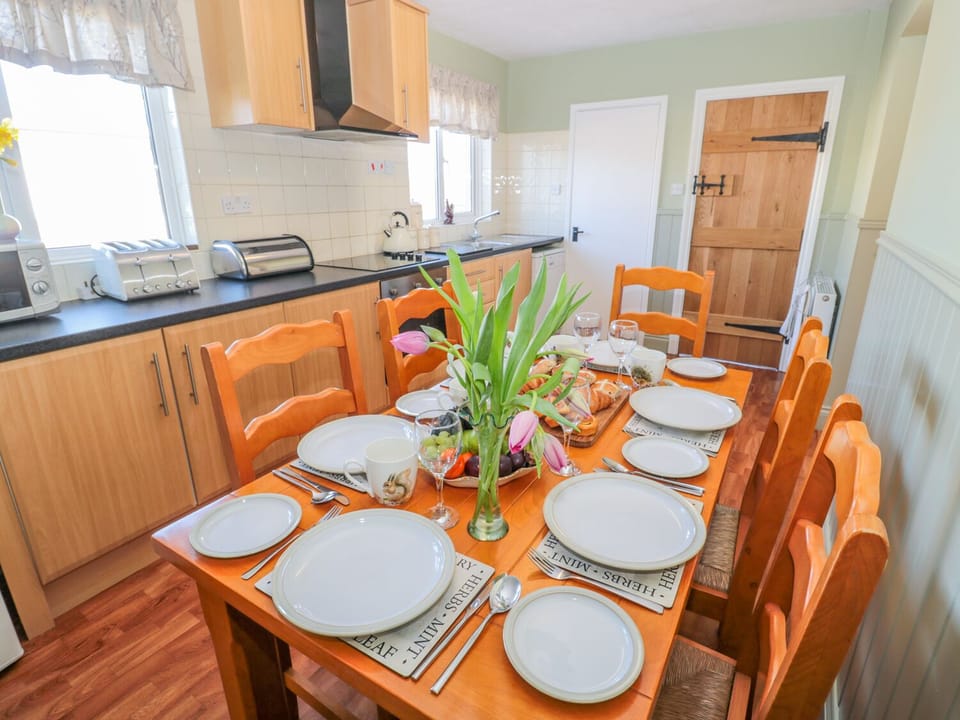 Cottage | Interior