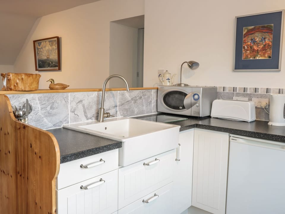 Cottage | Private kitchen | Highchair, cookware/dishes/utensils