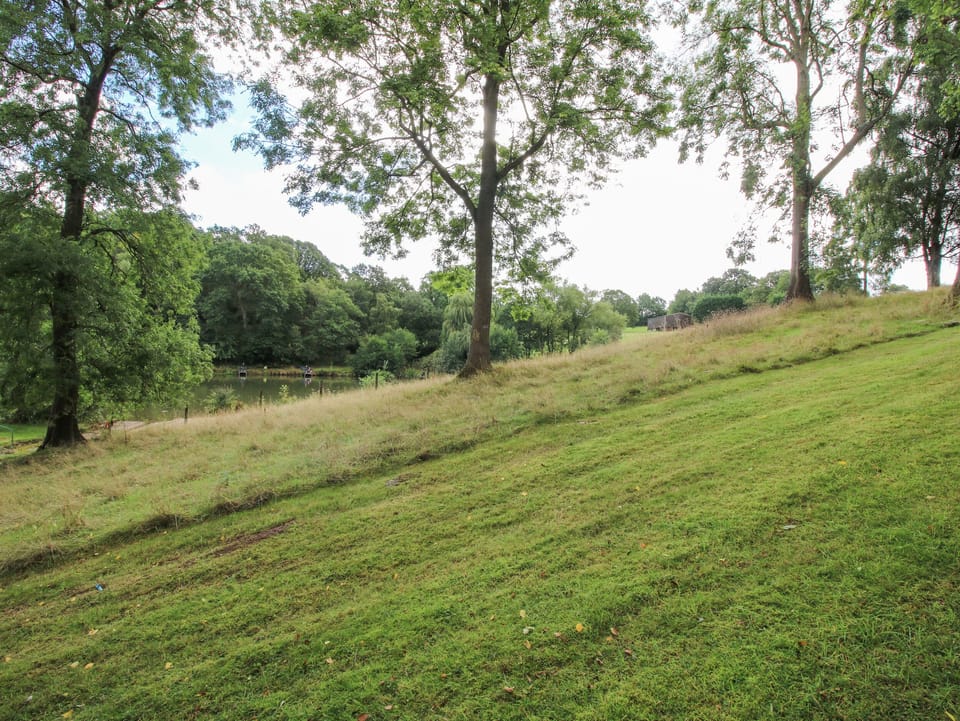 Cottage | Property grounds