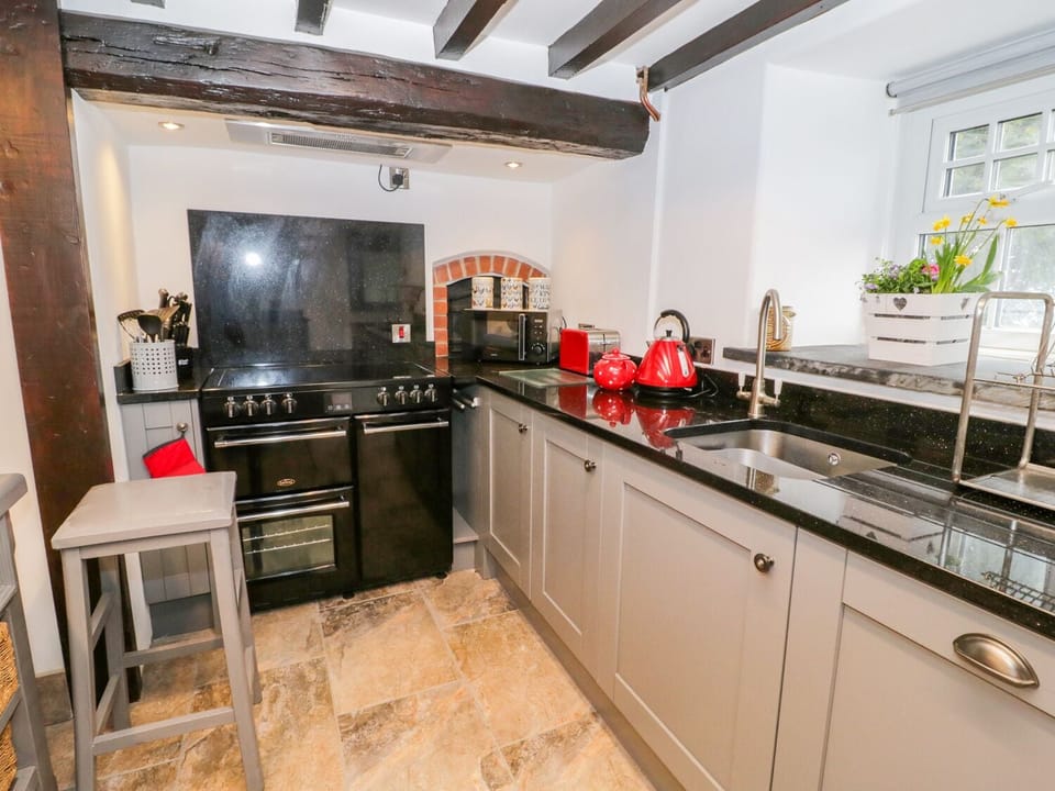 Cottage | Interior