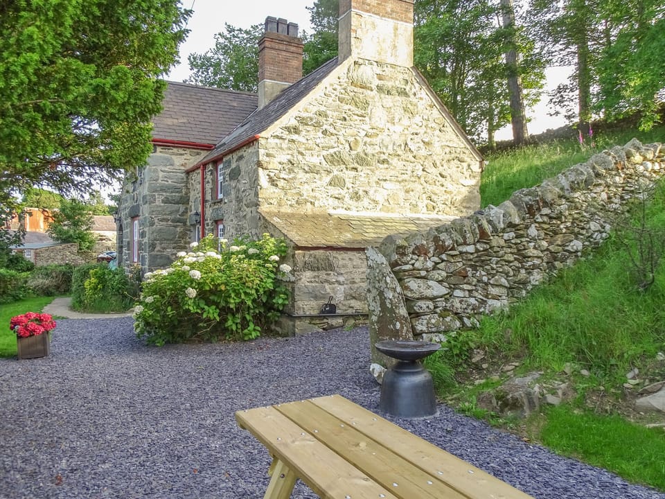 Cottage | Interior