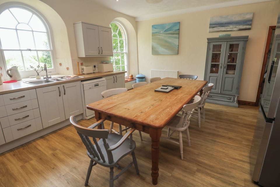 Microwave, stovetop, dishwasher, highchair