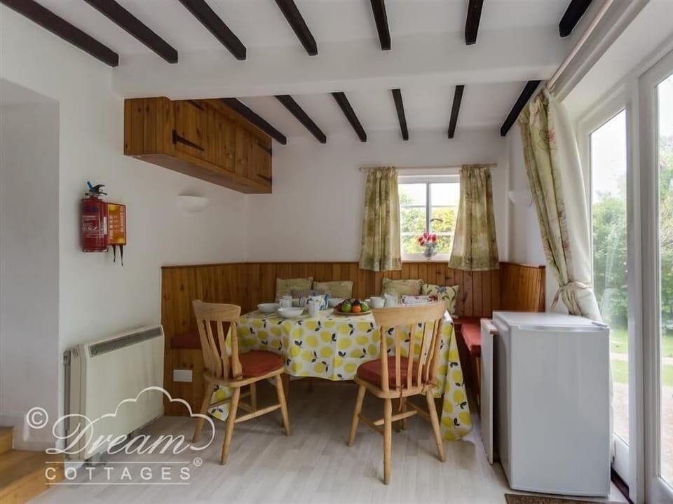 Cottage | Interior