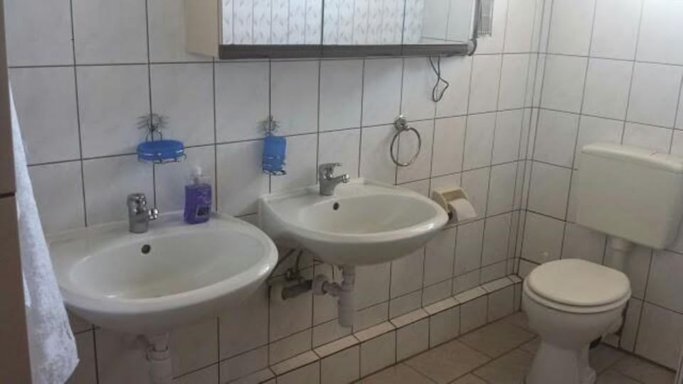 Shower, free toiletries, towels, soap