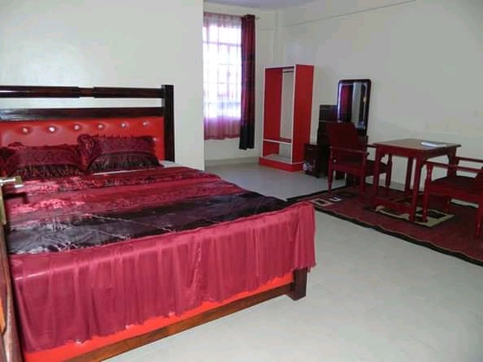 Executive Room | Memory foam beds, desk, blackout drapes, free WiFi