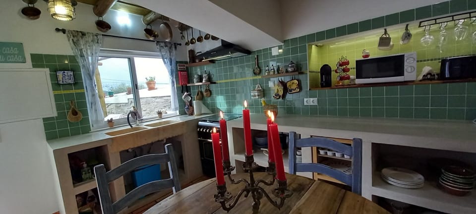 Exclusive House, 2 Bedrooms | Private kitchen | Shared fridge, shared microwave, toaster, cookware/dishes/utensils