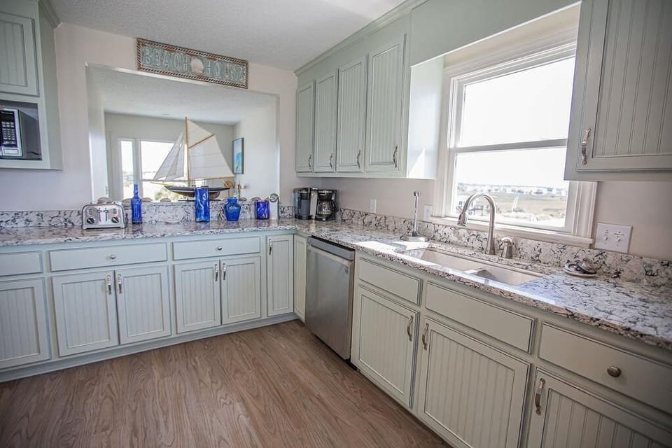 House, 5 Bedrooms | Private kitchen | Coffee/tea maker, fridge, oven, toaster