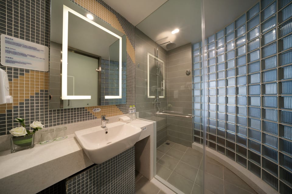 Suite, 1 Bedroom | Premium bedding, down comforters, cribs (free)