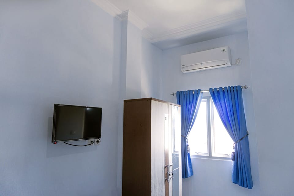 Standard Single Room | Television
