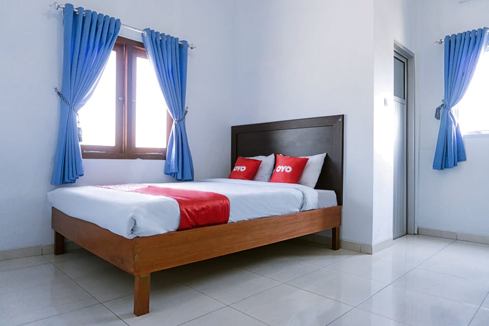 Standard Double Room | Free WiFi, bed sheets
