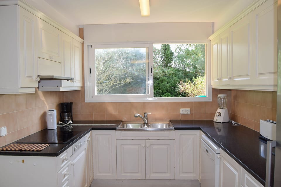 Villa 100 meters from the sea, in the Platja de Pals Golf Club, 8 people. SPCB