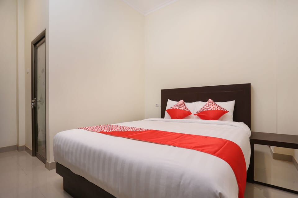 Deluxe Double Room | Desk, soundproofing, free WiFi, bed sheets