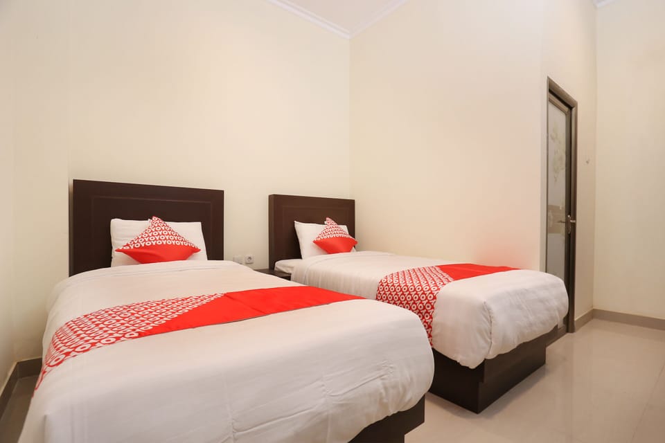 Deluxe Twin Room | Desk, soundproofing, free WiFi, bed sheets