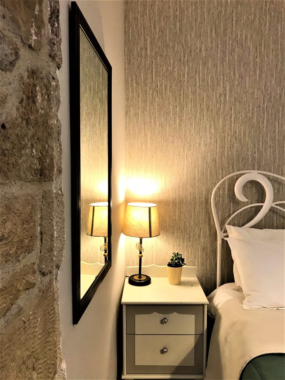 Deluxe Double Room, 1 Queen Bed, Non Smoking, City View | Premium bedding, individually decorated, individually furnished, desk