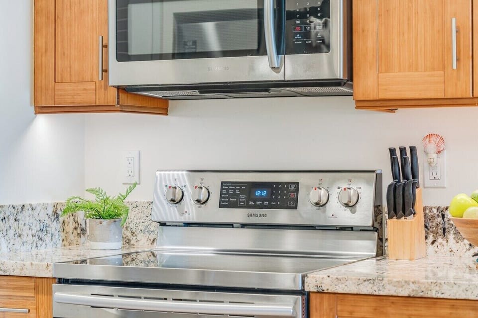 Enjoy cooking at your fully furnished kitchen