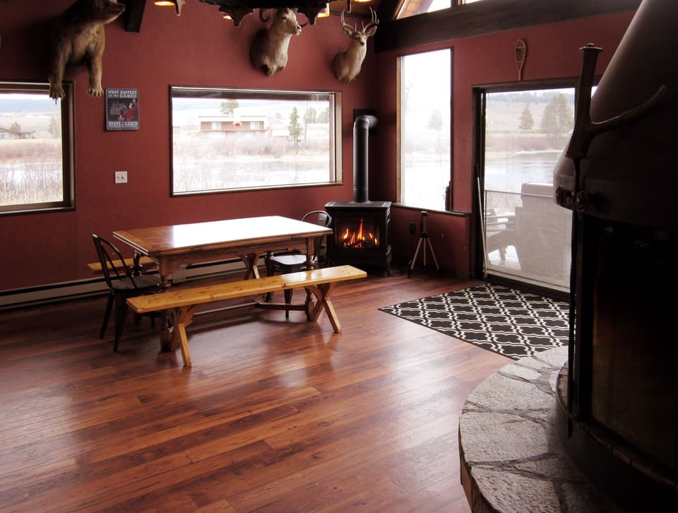 Grandpa's Cabin - great room/dining area