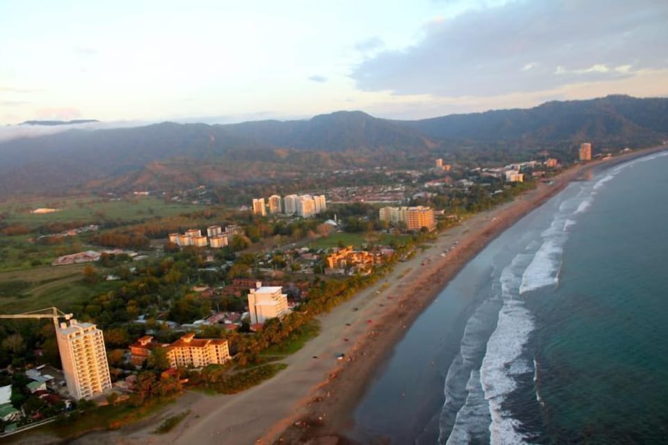 Ocean Beach Jaco Hotel in Jaco
