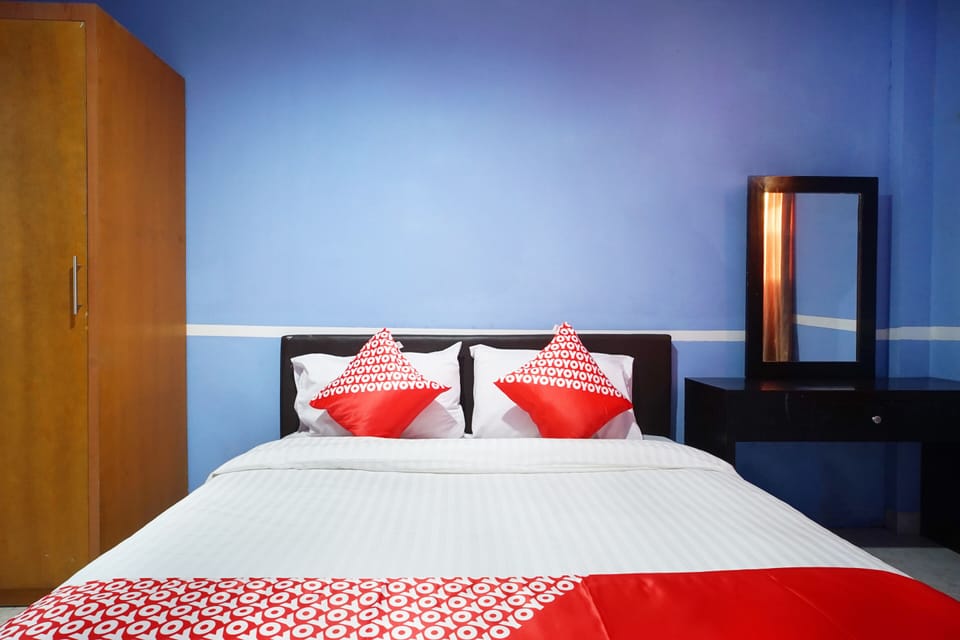 Standard Double Room | Desk, WiFi (free), bed sheets