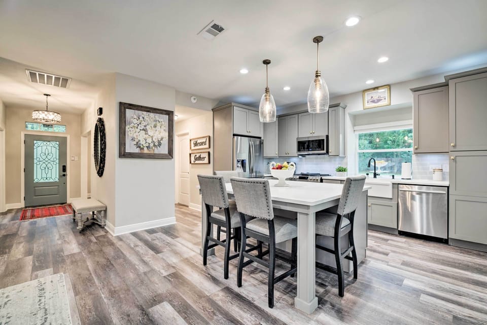 Kitchen | Cooking Basics | Island Seating | Keurig Coffee Maker