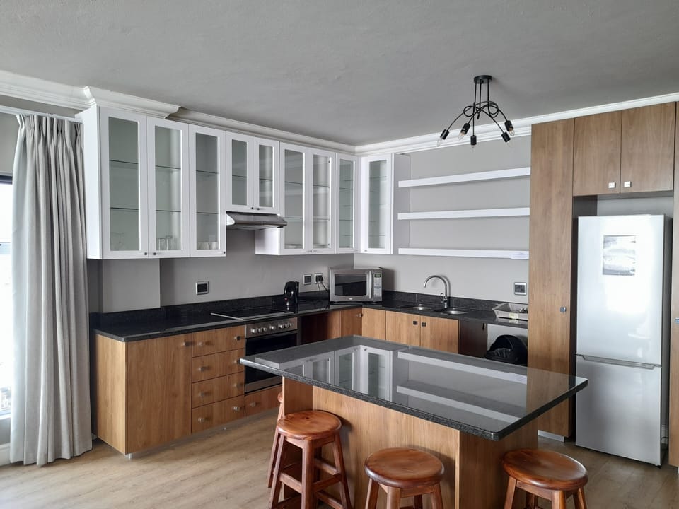 Beach Club - 3 bedroom | Private kitchen | Electric kettle