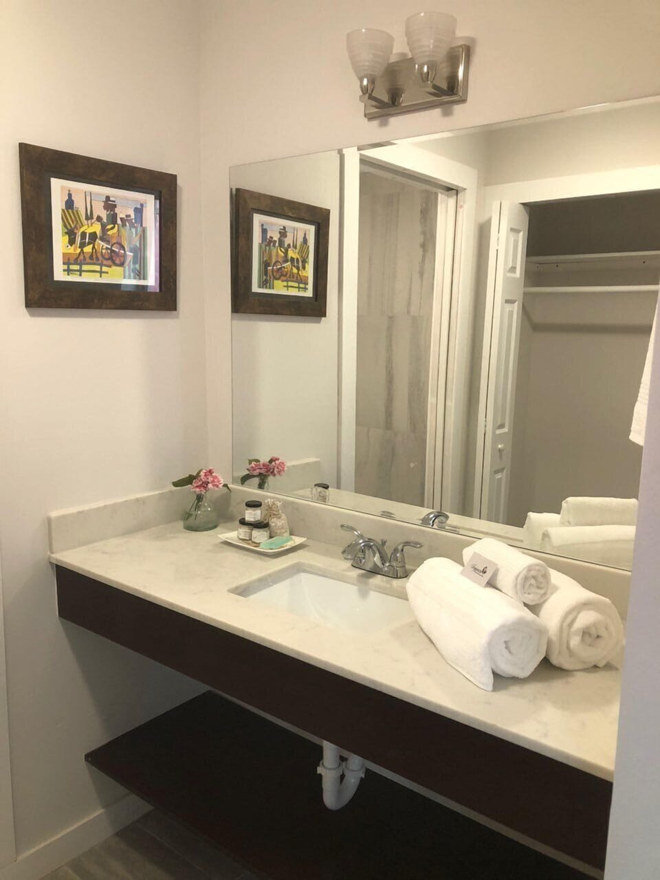 Shower, free toiletries, hair dryer, towels