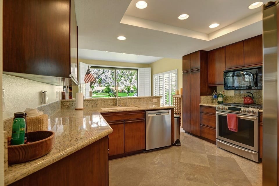 Plenty of room in kitchen while enjoying the magnificent view outside!