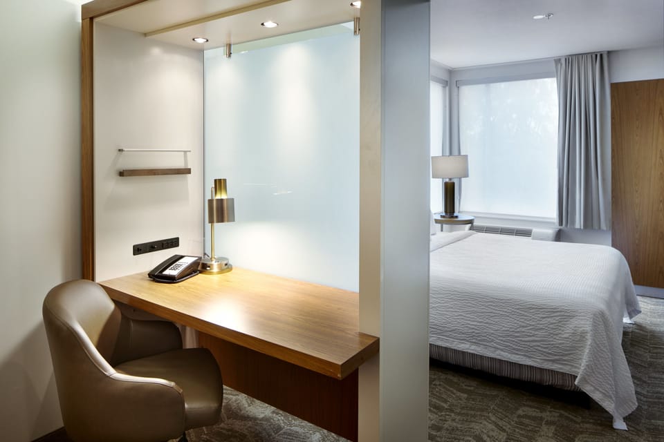 Pillowtop beds, in-room safe, desk, laptop workspace