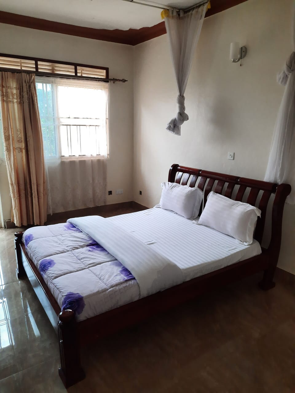 Double Room, Bathtub, Garden View | Desk, laptop workspace, iron/ironing board, free WiFi