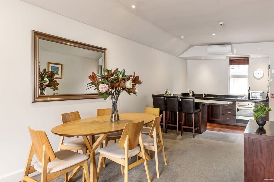 Private 2 Bedrooms Executive Apartment | In-room dining