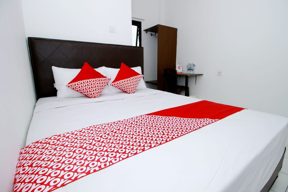 Standard Double Room | WiFi (free), bed sheets