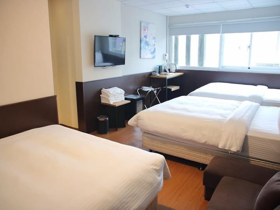 Superior Family Room | Blackout drapes, free WiFi, bed sheets