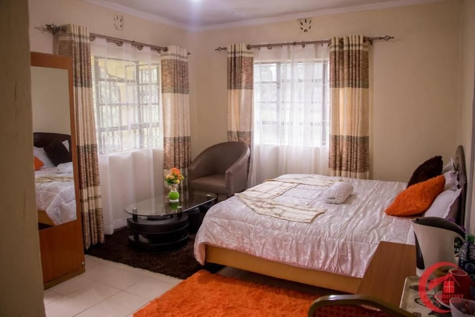 In-room safe, desk, iron/ironing board, free WiFi