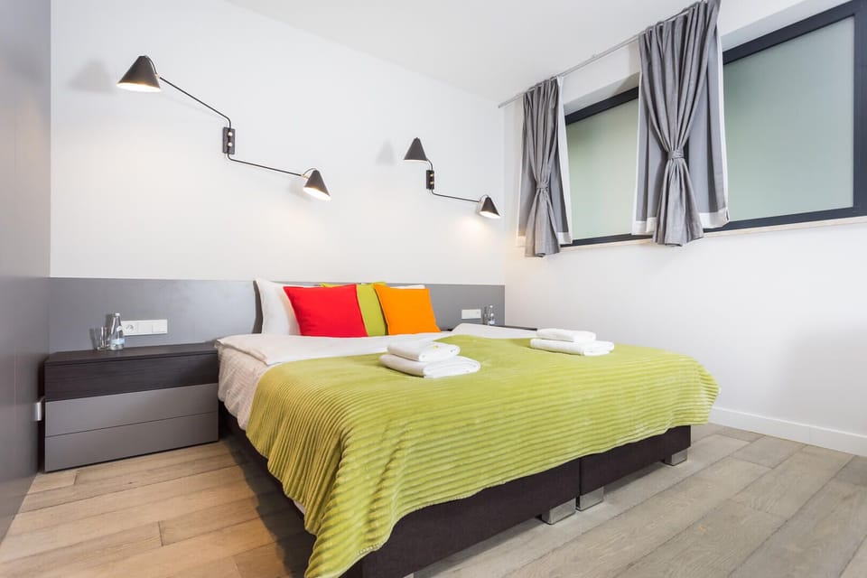 Double Bed (or 2 single)