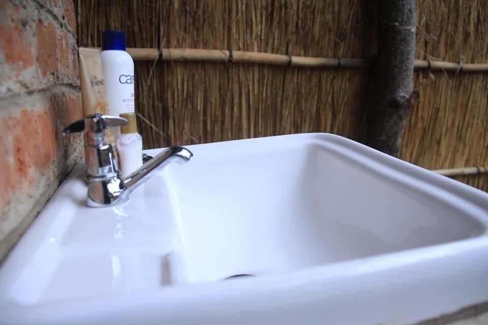 Basic Shared Dormitory, Mixed Dorm (Kilimanjaro) | Bathroom sink