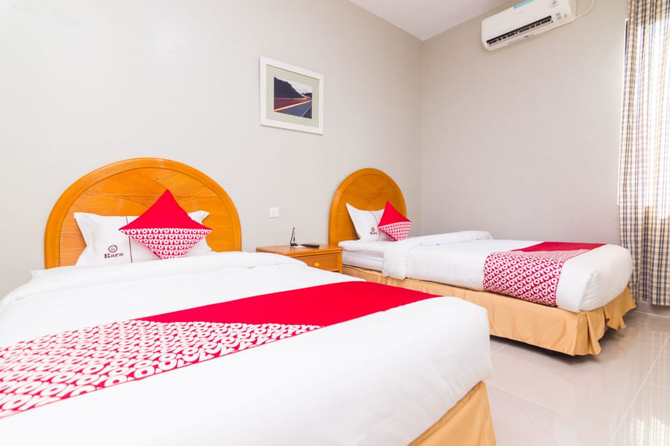 Deluxe Twin Room | Desk, WiFi (free), bed sheets