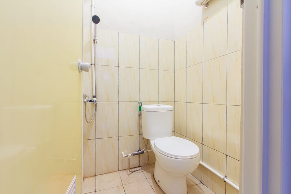 Deluxe Double Room | Bathroom | Shower, towels