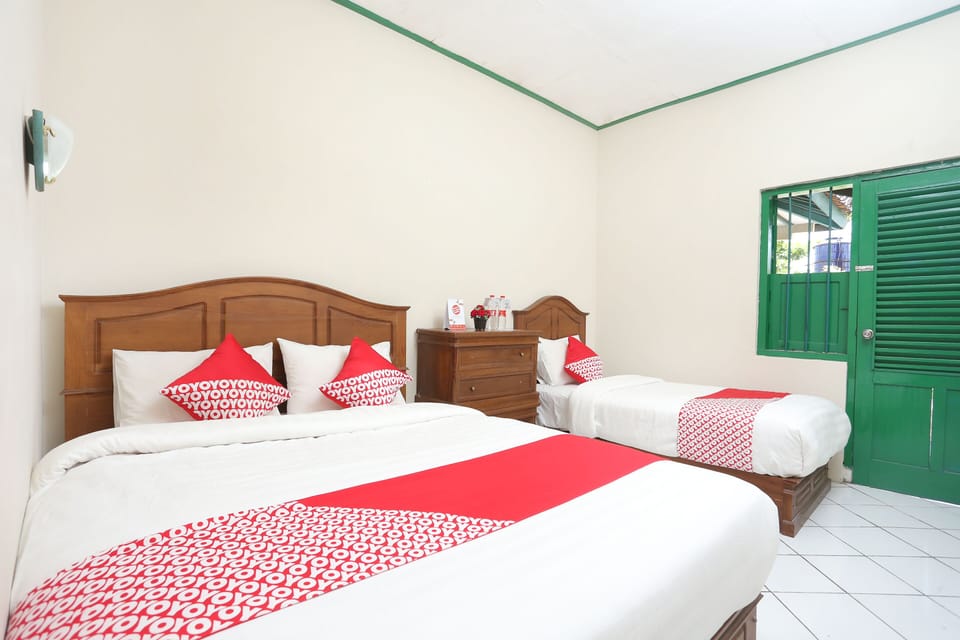 Superior Suite | Desk, free WiFi, bed sheets