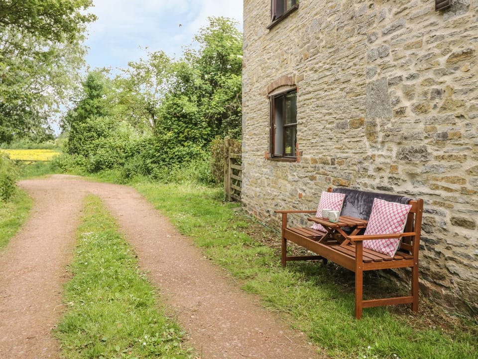 Cottage | Property grounds
