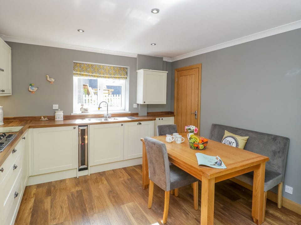 Cottage | Interior