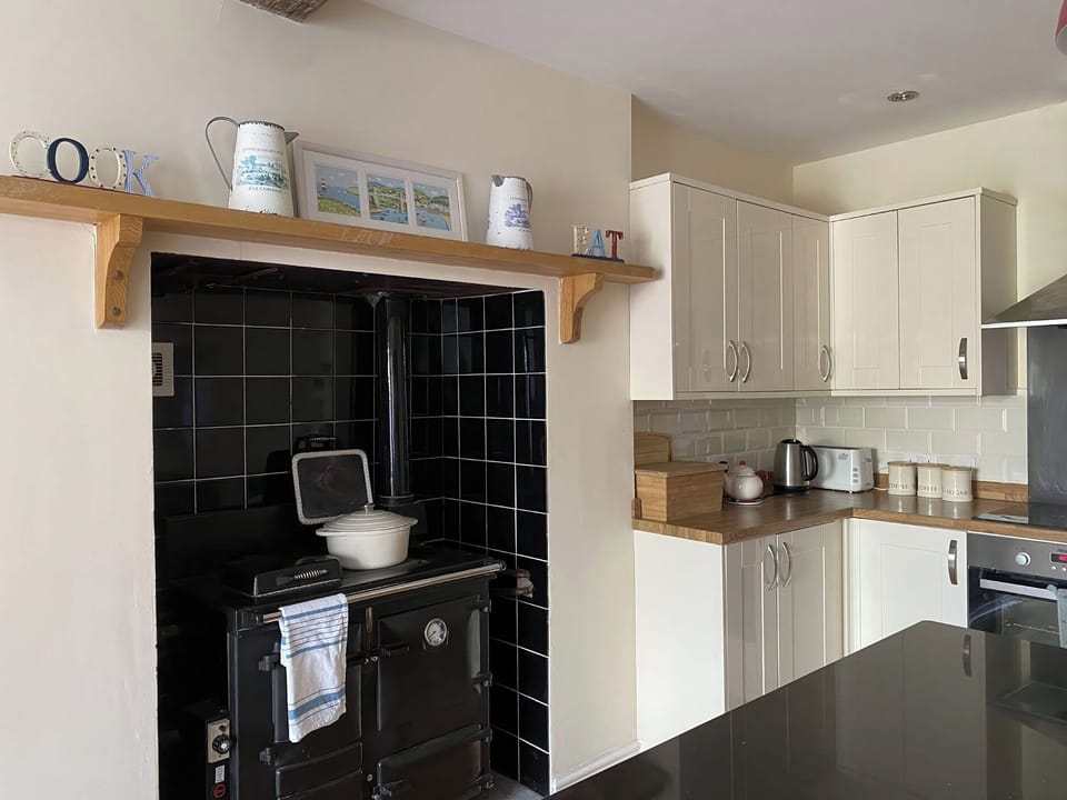Dishwasher, cookware/dishes/utensils