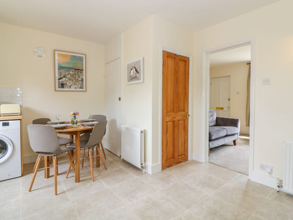Cottage | Private kitchen | Fridge, microwave, dishwasher, electric kettle