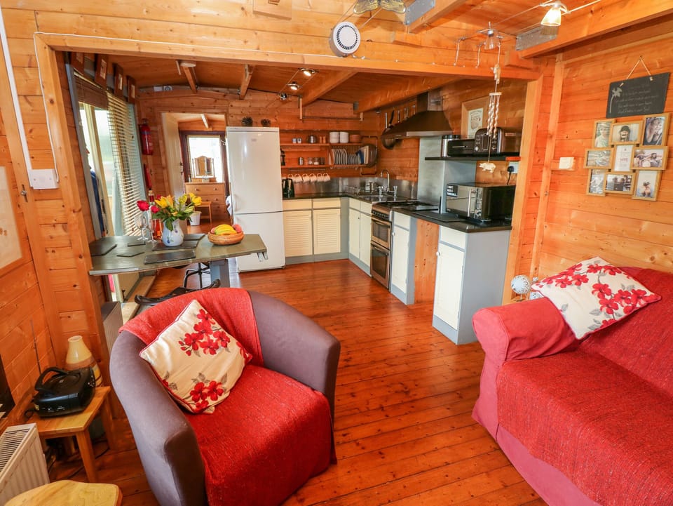 Cottage | Living room | TV