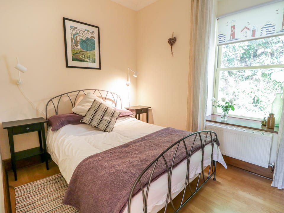 Cottage | 2 bedrooms, individually decorated, individually furnished, free WiFi