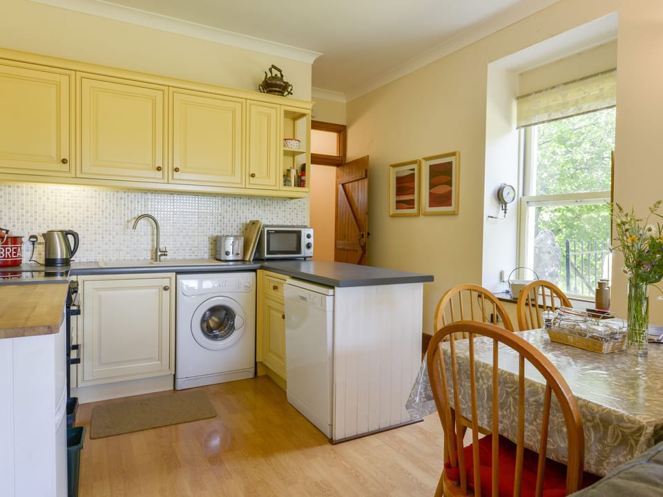 Cottage | Interior