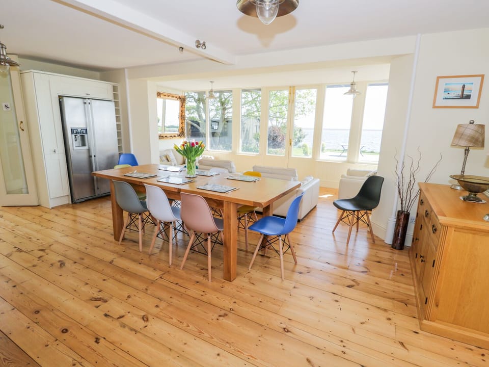 Cottage | Interior