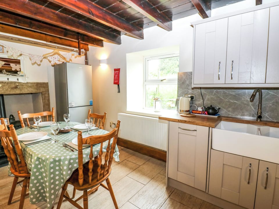 Cottage | Interior