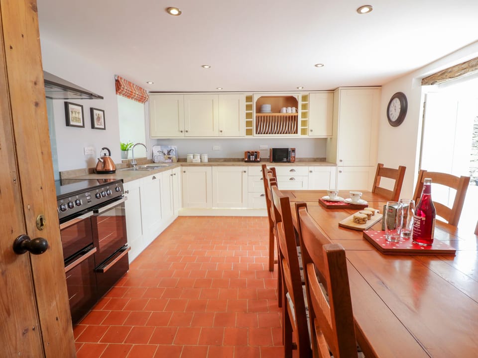 Cottage | Interior