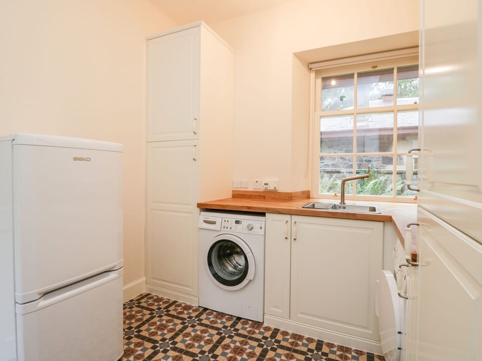 Cottage | Interior
