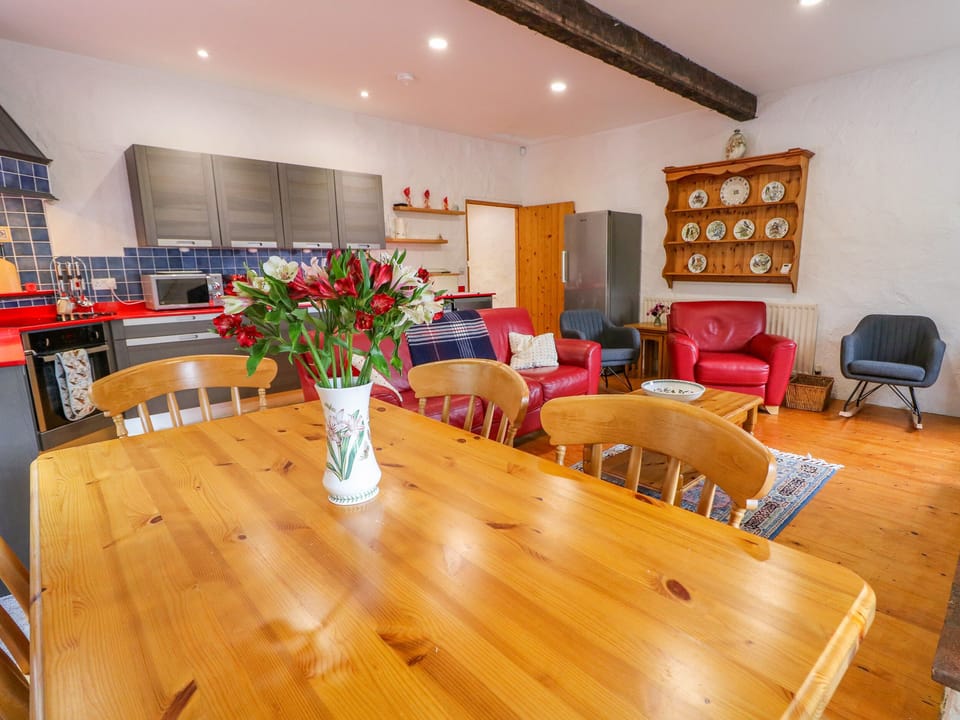 Cottage | Interior