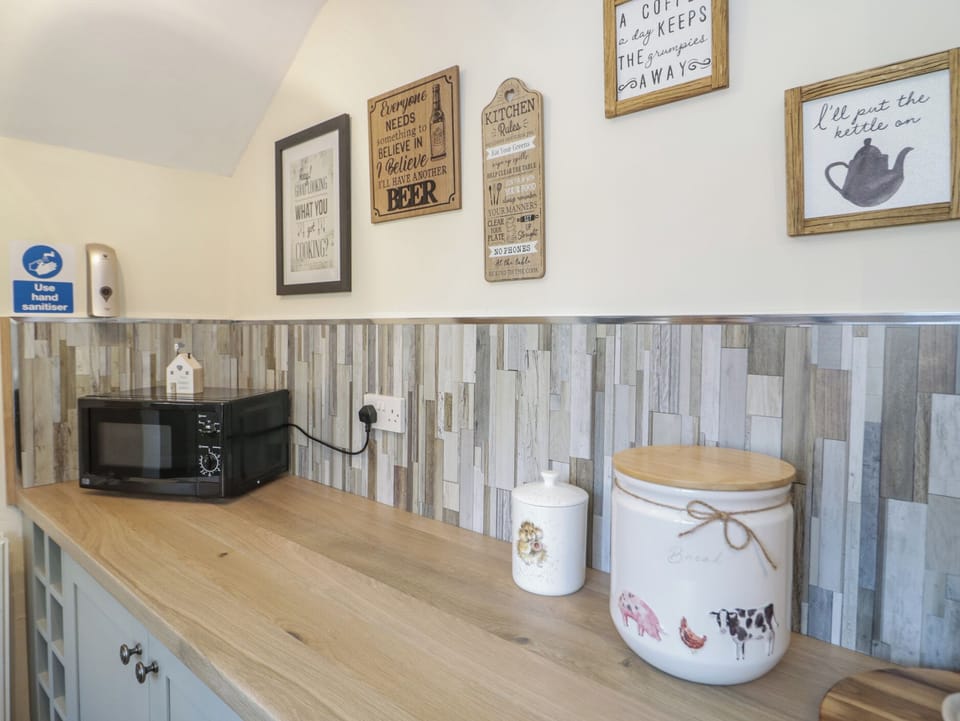 Cottage | Interior
